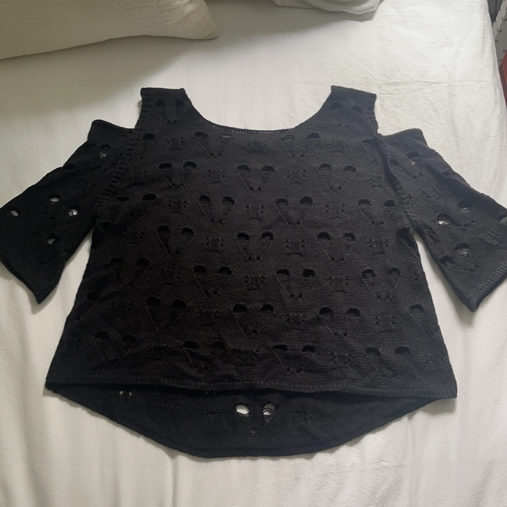 Kling cold shoulder sweater